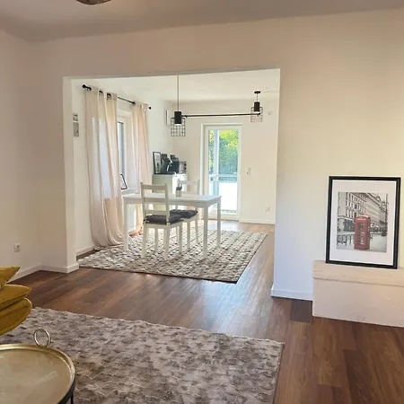 Liya Apartment *
